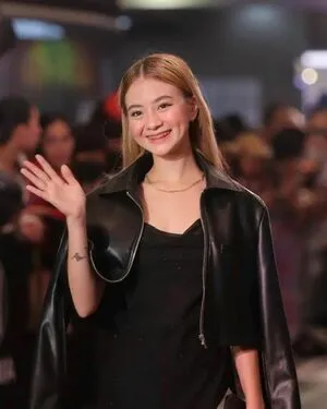 Fyang Smith OnlyFans Leaked Free Thumbnail Picture - #oRLo3DVDpx