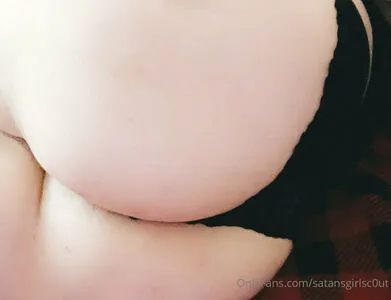 G0thiccg0dess OnlyFans Leaked Free Thumbnail Picture - #bYsYam4jeC