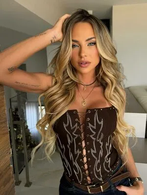 Gabi Martins OnlyFans Leaked Free Thumbnail Picture - #4GBjrlKBUu