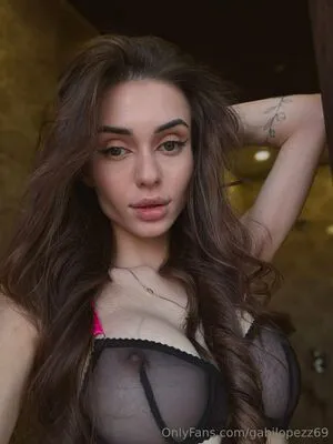Gabilopezz69 OnlyFans Leaked Free Thumbnail Picture - #GVVFFApoBx