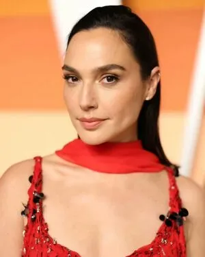 gal_gadot OnlyFans Leaked Free Thumbnail Picture - #NoUaFju8wd