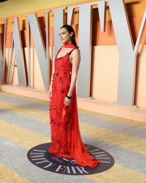 gal_gadot OnlyFans Leaked Free Thumbnail Picture - #Uj7BsFG2X9