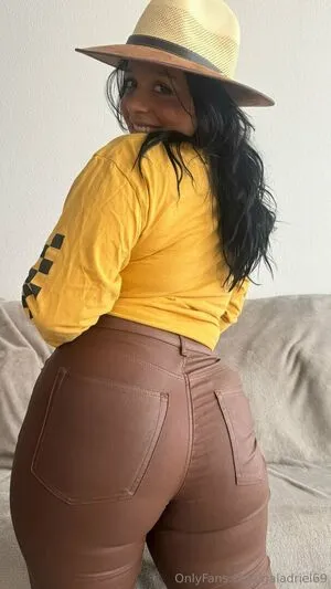 Galadriel69 OnlyFans Leaked Free Thumbnail Picture - #dsmOtFbbeb