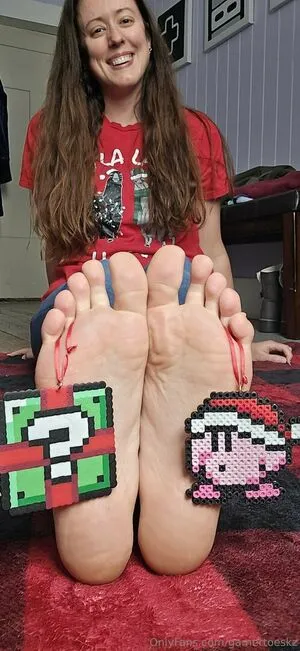 Gamertoeskz OnlyFans Leaked Free Thumbnail Picture - #DnhchCskrl