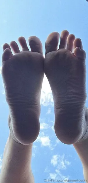 Gamertoeskz OnlyFans Leaked Free Thumbnail Picture - #JahnSPN0nx