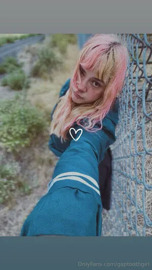 Gaptoothgirl OnlyFans Leaked Free Thumbnail Picture - #3AZUeafvnS