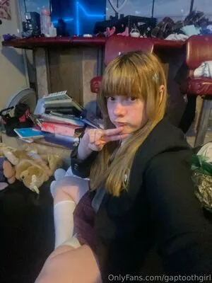 Gaptoothgirl OnlyFans Leaked Free Thumbnail Picture - #c4QqMyxppE