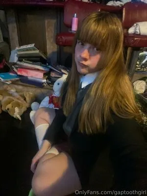 Gaptoothgirl OnlyFans Leaked Free Thumbnail Picture - #k3ZCkgc2Mt