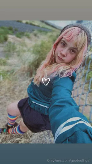 Gaptoothgirl OnlyFans Leaked Free Thumbnail Picture - #xW4yzvfAz7