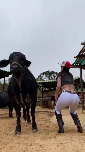 Geandra Bazzanella OnlyFans Leaked Free Thumbnail Picture - #PPLHbtAad7