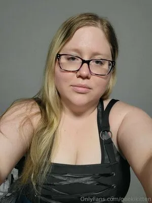 Geekikitten OnlyFans Leaked Free Thumbnail Picture - #RznskKYLFI