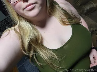 Geekikitten OnlyFans Leaked Free Thumbnail Picture - #sZF4pD8yFf
