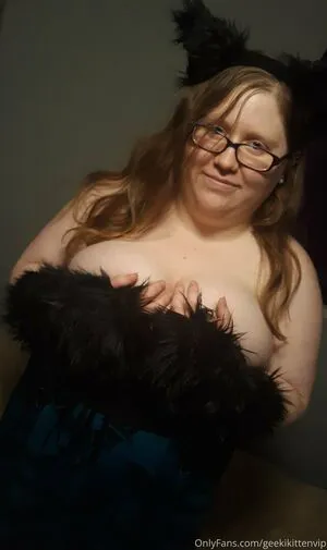 Geekikittenvip OnlyFans Leaked Free Thumbnail Picture - #8xzVMNa0VM
