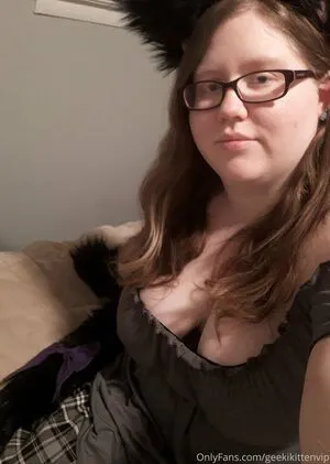Geekikittenvip OnlyFans Leaked Free Thumbnail Picture - #imMb3Wudoc
