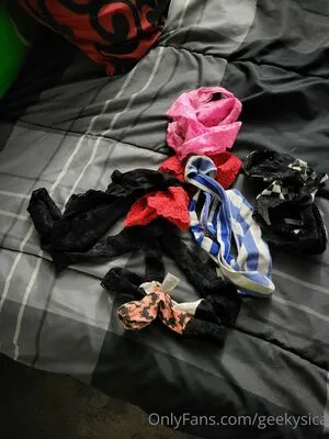 Geekysica OnlyFans Leaked Free Thumbnail Picture - #3tMpCKMIs1