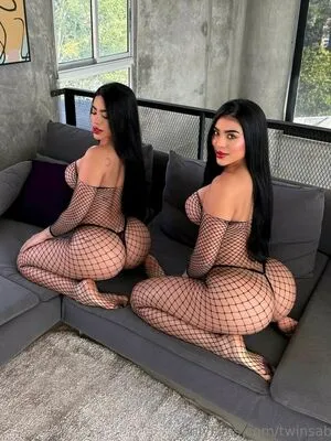 Gemelas Abello OnlyFans Leaked Free Thumbnail Picture - #uriyVnoch8