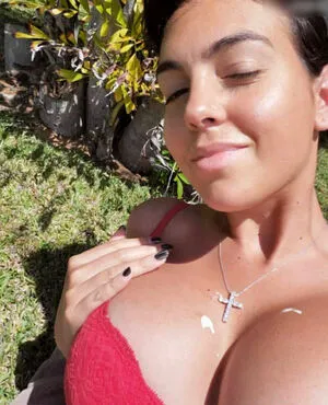 Georgina Rodriguez Hernndez OnlyFans Leaked Free Thumbnail Picture - #4AFEGyT5mp
