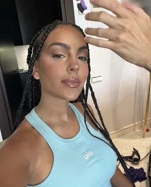Georgina Rodriguez Hernndez OnlyFans Leaked Free Thumbnail Picture - #KuIjWGFAV3