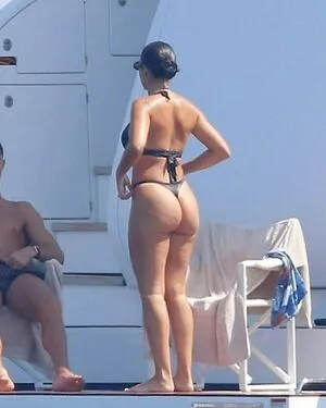 Georgina Rodriguez OnlyFans Leaked Free Thumbnail Picture - #MqBVqGZ6kI