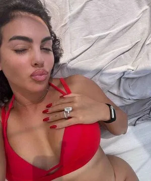Georgina Rodriguez OnlyFans Leaked Free Thumbnail Picture - #RFTZybGG9O