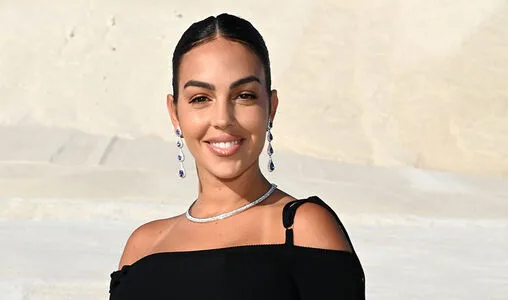 Georgina Rodriguez OnlyFans Leaked Free Thumbnail Picture - #SVu7tlx2Jk