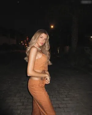 Gerda Lewis OnlyFans Leaked Free Thumbnail Picture - #WetXX1e6My