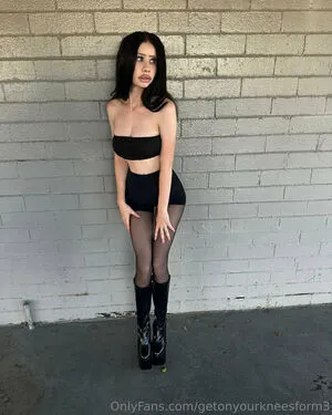 Getonyourkneesform3 OnlyFans Leaked Free Thumbnail Picture - #8rbmziMyCv