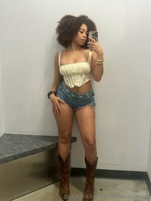 Getthickywithessi OnlyFans Leaked Free Thumbnail Picture - #oozQk8ineA