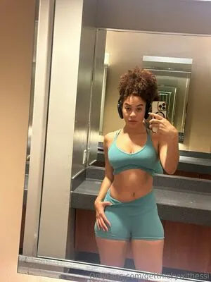 Getthickywithessi OnlyFans Leaked Free Thumbnail Picture - #pouLPTHIAQ