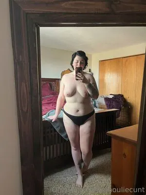 Ghouliecunt OnlyFans Leaked Free Thumbnail Picture - #4ktdXN6sAw