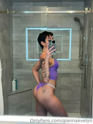Gianna Evelyn OnlyFans Leaked Free Thumbnail Picture - #TTiv4E8r7A
