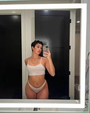 Gianna Evelyn OnlyFans Leaked Free Thumbnail Picture - #b6qO4I8Vha