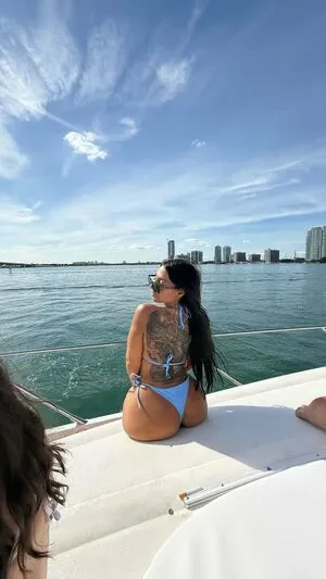 Giannaxtaylor OnlyFans Leaked Free Thumbnail Picture - #3Mvq9sqcn4