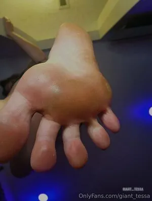 Giant Tessa OnlyFans Leaked Free Thumbnail Picture - #L58MDHtp4g