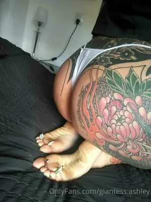 Giantess Ashley OnlyFans Leaked Free Thumbnail Picture - #WoPnc2n0wy