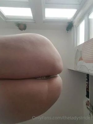 Giantessgingerofficial OnlyFans Leaked Free Thumbnail Picture - #Adzmgro7Ox