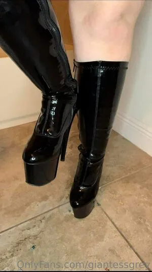 Giantessgrey OnlyFans Leaked Free Thumbnail Picture - #soh8K28UTQ
