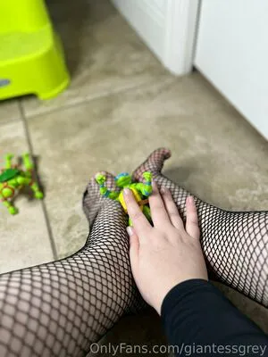 Giantessgrey OnlyFans Leaked Free Thumbnail Picture - #tm6zi6HBwV