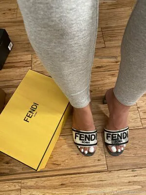 Giantessroma OnlyFans Leaked Free Thumbnail Picture - #EubYmEuLOr