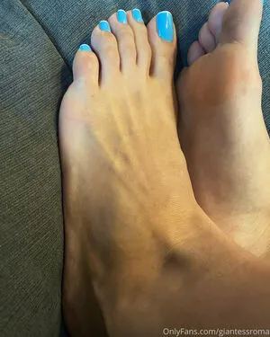 Giantessroma OnlyFans Leaked Free Thumbnail Picture - #xeQ64QaTzG