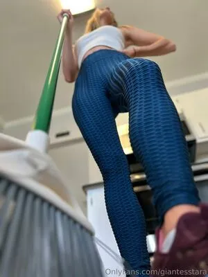 Giantesstara OnlyFans Leaked Free Thumbnail Picture - #W5zLZB2o8C