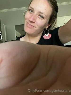 Giantesstara OnlyFans Leaked Free Thumbnail Picture - #nAzEHSj6gJ