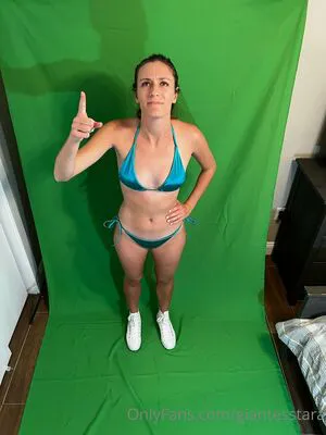 Giantesstara OnlyFans Leaked Free Thumbnail Picture - #v5EgWlv0ts