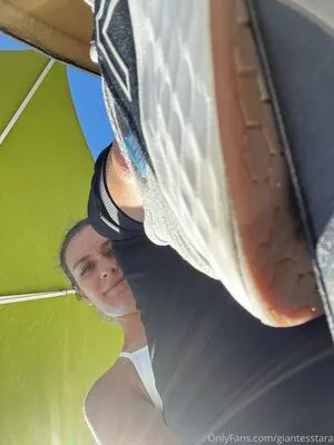 Giantesstara OnlyFans Leaked Free Thumbnail Picture - #x7JE9telB6