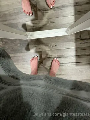 Giantesstessa OnlyFans Leaked Free Thumbnail Picture - #22gxDM17J1