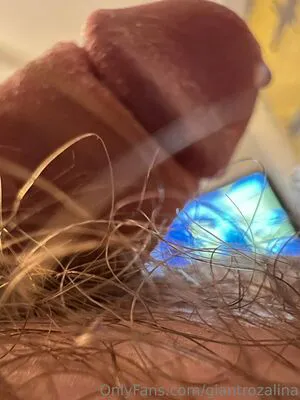 Giantrozalina OnlyFans Leaked Free Thumbnail Picture - #3HY2D9tPHg