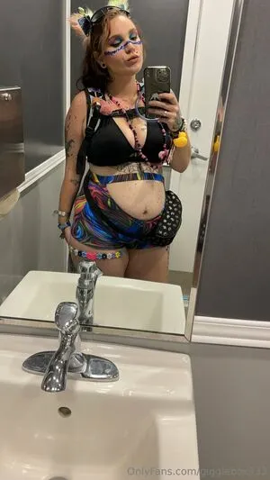 Gigglebox333 OnlyFans Leaked Free Thumbnail Picture - #vXDY3jtiN8