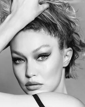 Gigi Hadid OnlyFans Leaked Free Thumbnail Picture - #5NfYntfbf3