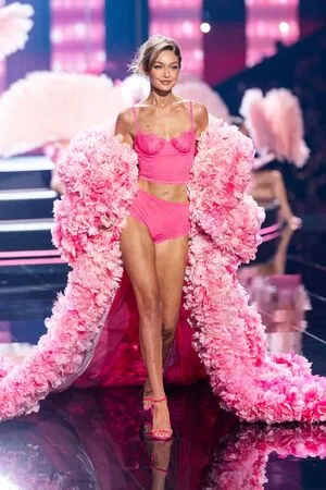 Gigi Hadid OnlyFans Leaked Free Thumbnail Picture - #GdAgCqKvQ2