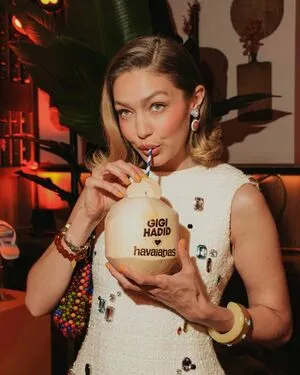Gigi Hadid OnlyFans Leaked Free Thumbnail Picture - #KP7hlw2j2D